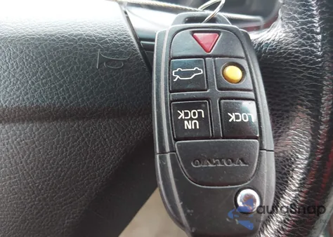 2004 Volvo S60 2.5T Awd из США, поврежденный, VIN YV1RH59H942421287